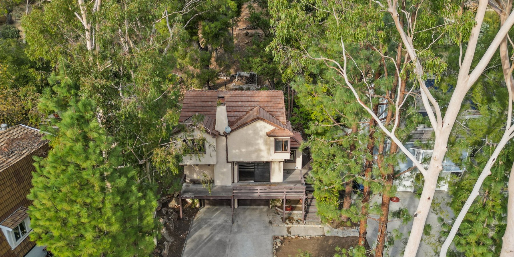 1557 Lookout Dr, Agoura Hills, CA 91301