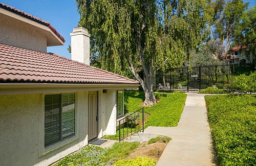 1056 Windmill Lane, Oak Park, CA 91377