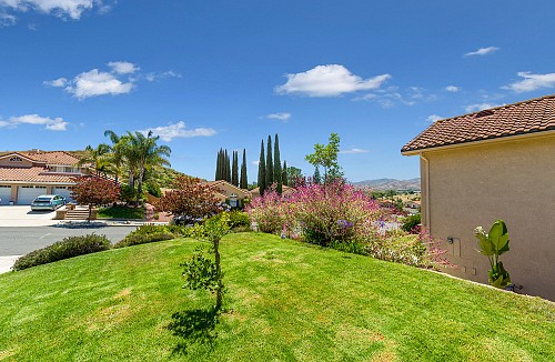 543 Innwood Road, Simi Valley, CA 90365