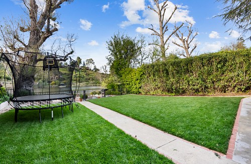 29095 S. Lakeshore Dr, Agoura Hills, CA 91301