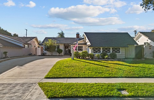 6625 Whitaker Ave, Lake Balboa, CA 91406