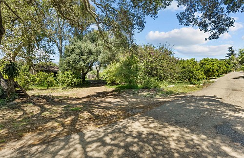 5682 Pine Grove Road, Santa Paula, CA 93060