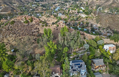 1557 Lookout Dr, Agoura Hills, CA 91301