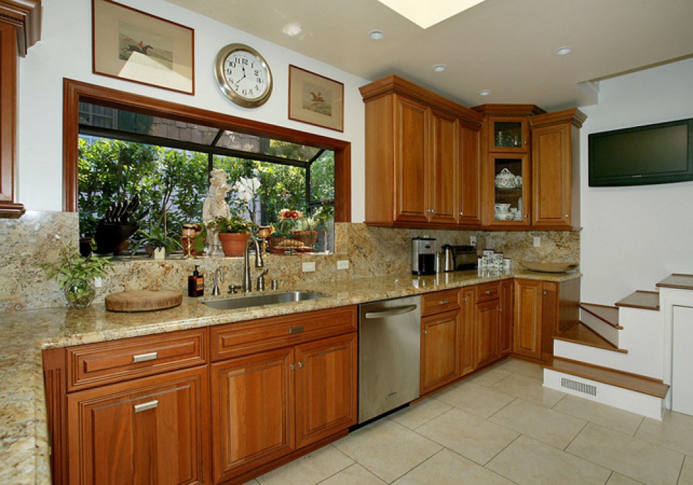 29140 South Lakeshore Dr, Agoura Hills, CA 91301