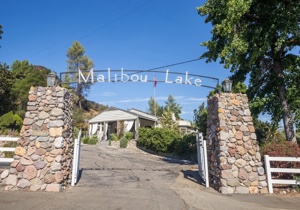 29095 S. Lakeshore Dr, Agoura Hills, CA 91301