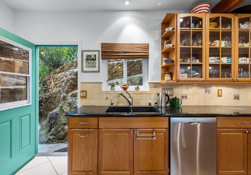 2306 Terrace Lane, Agoura Hills, CA 91301