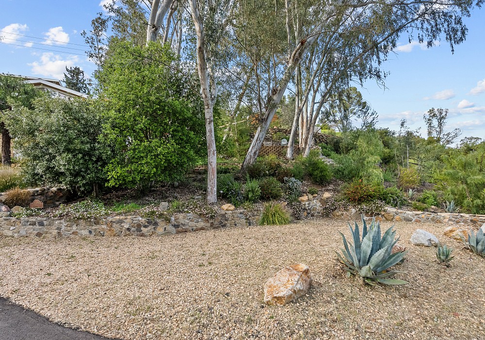 2306 Terrace Lane, Agoura Hills, CA 91301