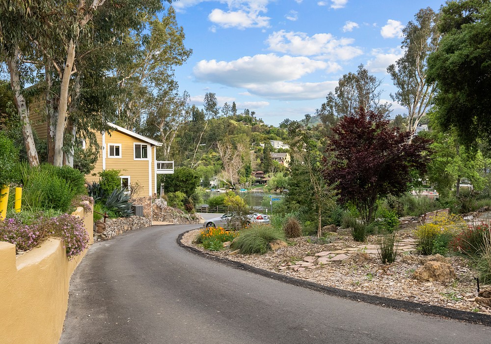 2306 Terrace Lane, Agoura Hills, CA 91301