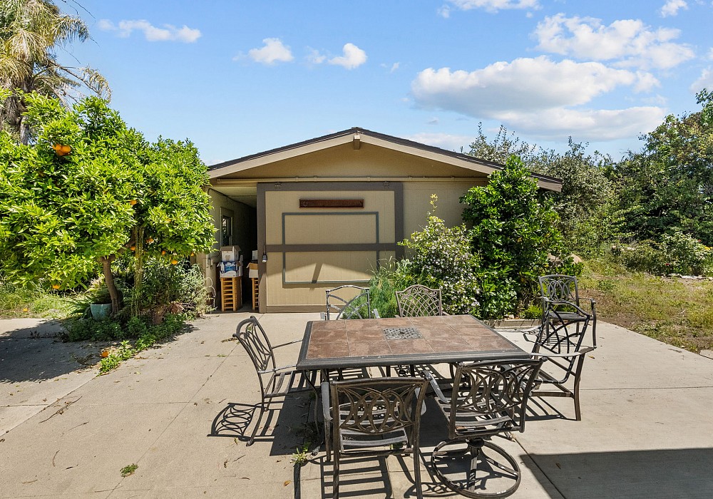 5682 Pine Grove Road, Santa Paula, CA 93060