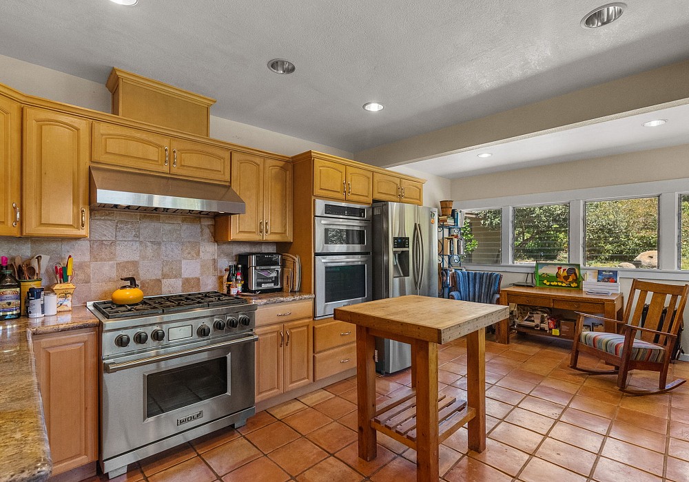 5682 Pine Grove Road, Santa Paula, CA 93060