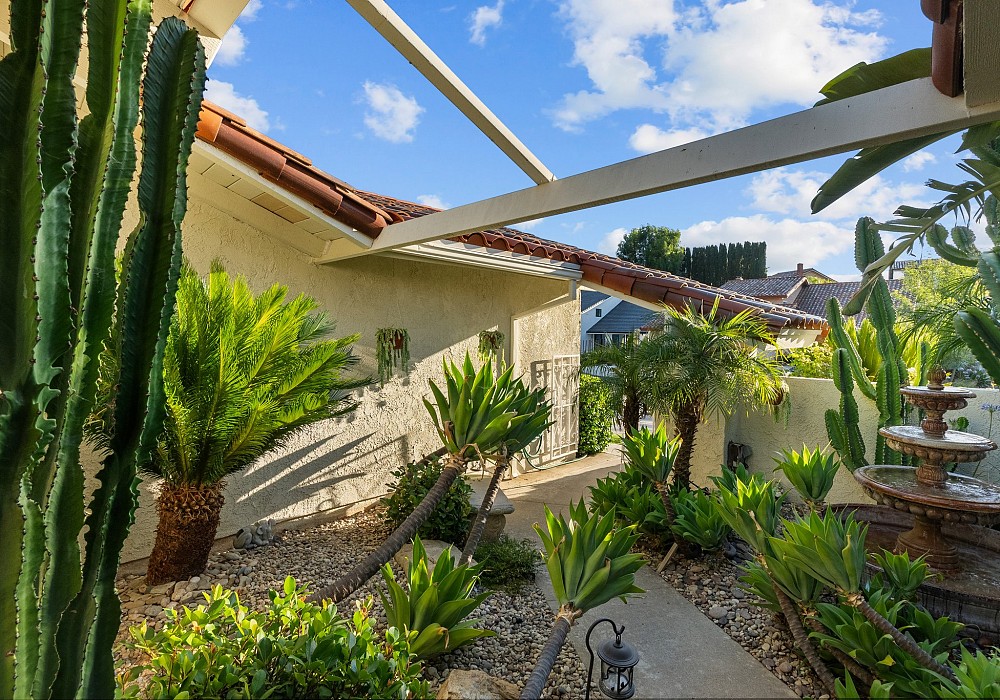 5786 Carell Ave, Agoura Hills, CA 91301