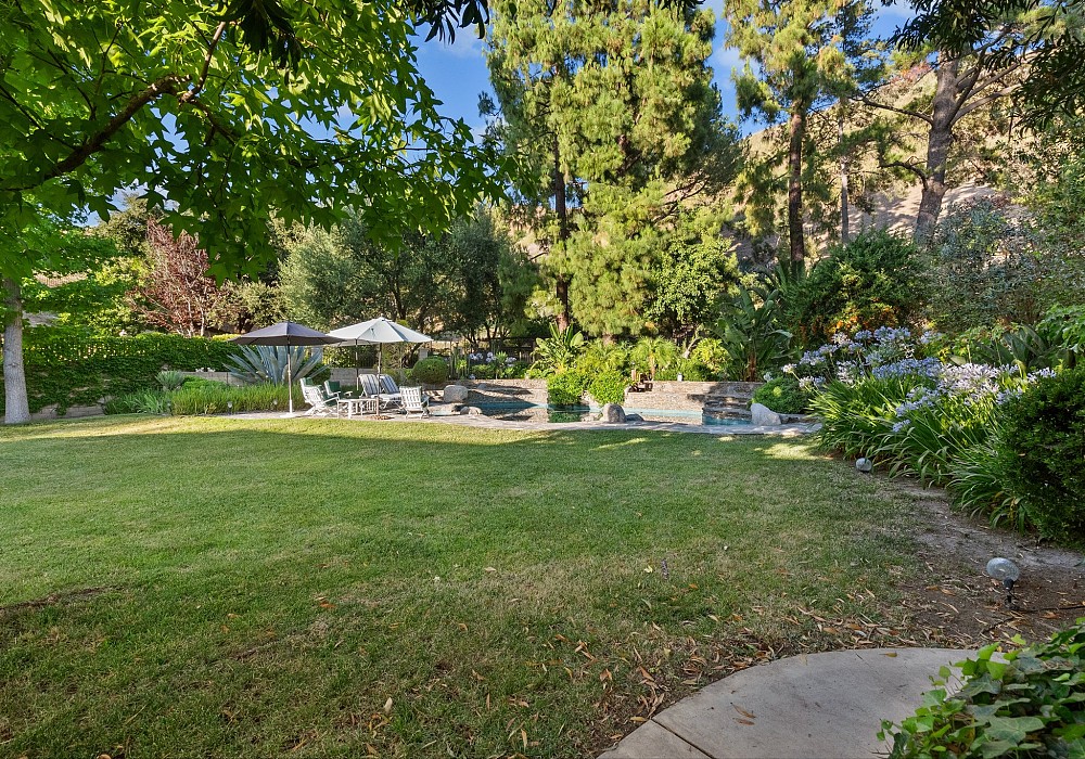 5786 Carell Ave, Agoura Hills, CA 91301