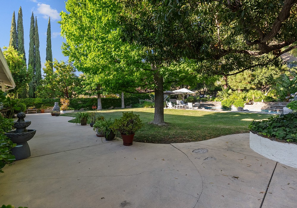 5786 Carell Ave, Agoura Hills, CA 91301