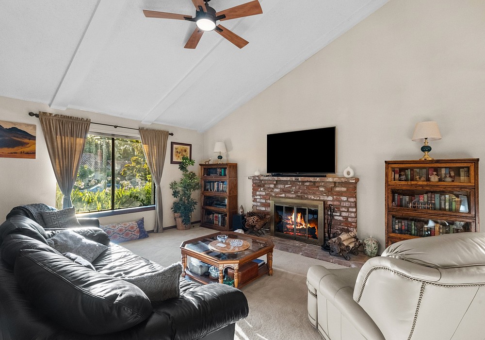 5786 Carell Ave, Agoura Hills, CA 91301